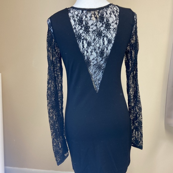 Long Sleeve Black Lace Arden B. Cocktail Dress (M) - Picture 4 of 6